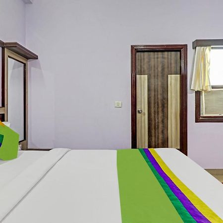 Golden Pearl Hotel Агра Екстериор снимка