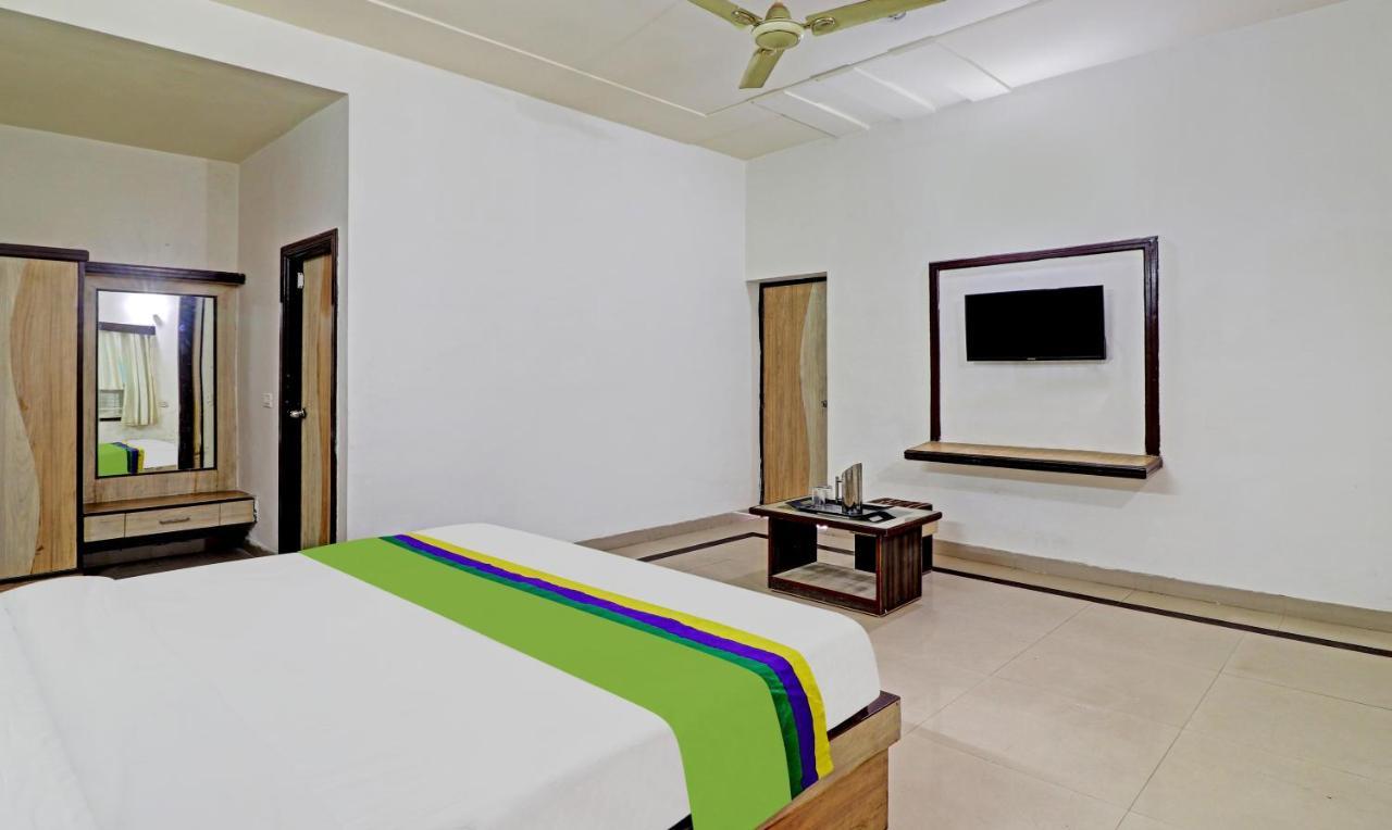 Golden Pearl Hotel Агра Екстериор снимка