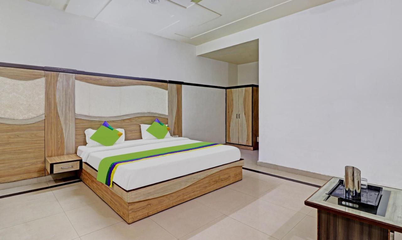 Golden Pearl Hotel Агра Екстериор снимка